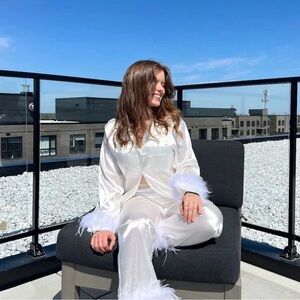 Nordic Peace LUXURIOUS FEATHERED PAJAMA SET